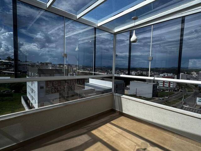 #105 - Apartamento para Venda em Pouso Alegre - MG
