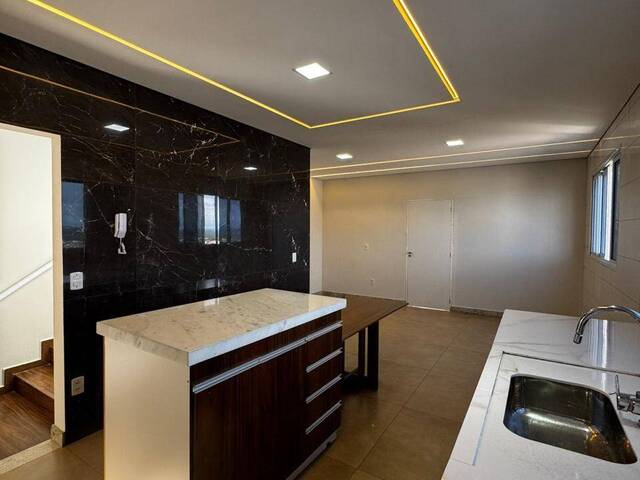 #105 - Apartamento para Venda em Pouso Alegre - MG